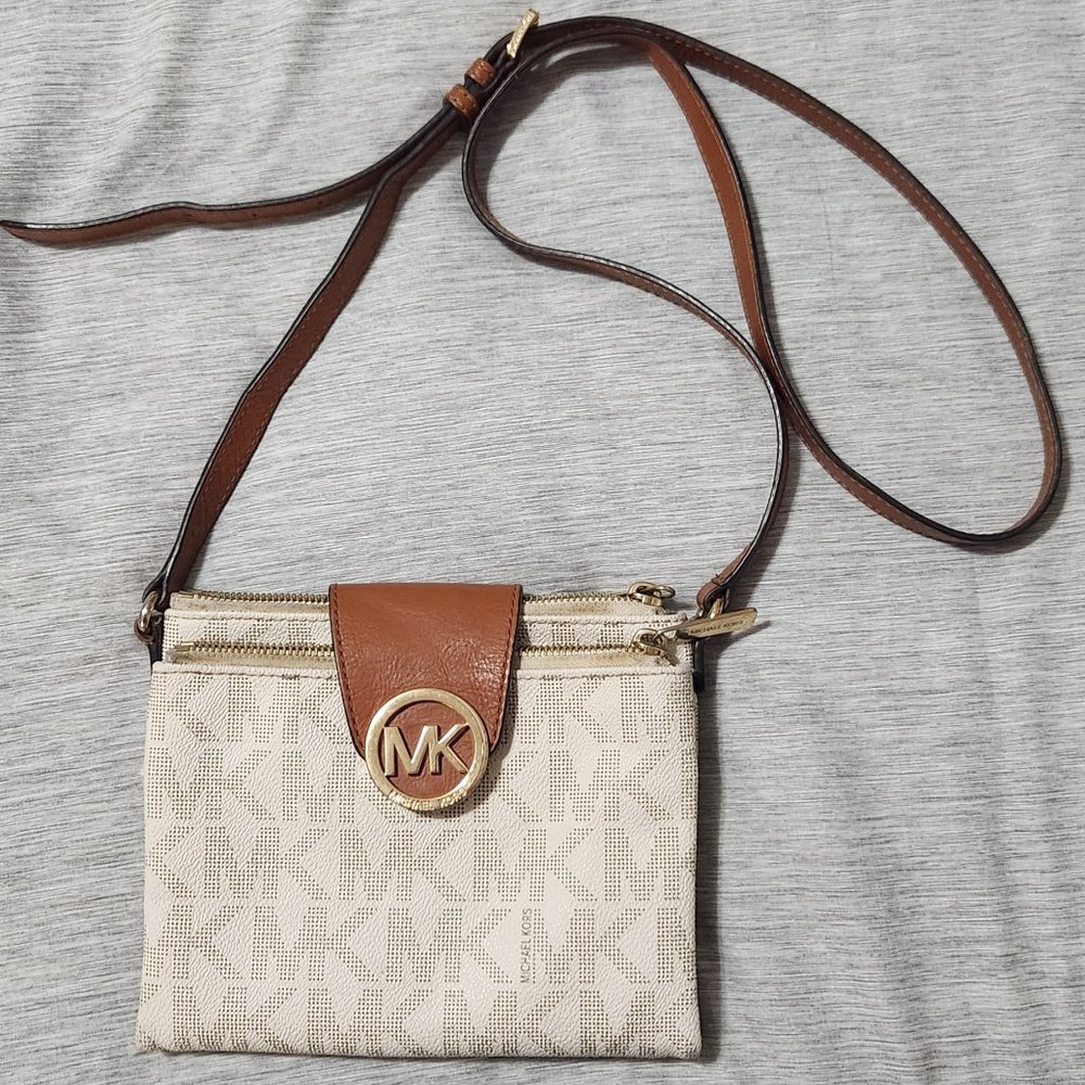 Michael Kors Women's Fulton Large Crossbody